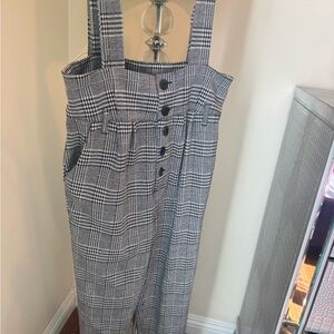 Overall small-medium size